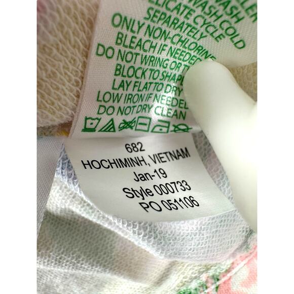 Lilly Pulitzer Skipper Popover UPF 50+ M Multi Cheek to Cheek 1/4 Zip Pullover - Picture 9 of 9